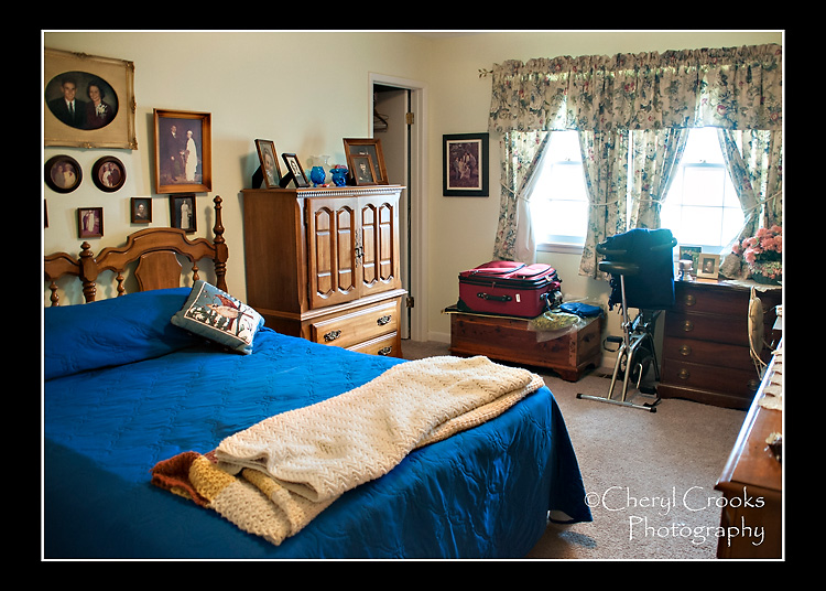 Whenever I visited, I stayed in the guest room surrounded by pictures of my family.